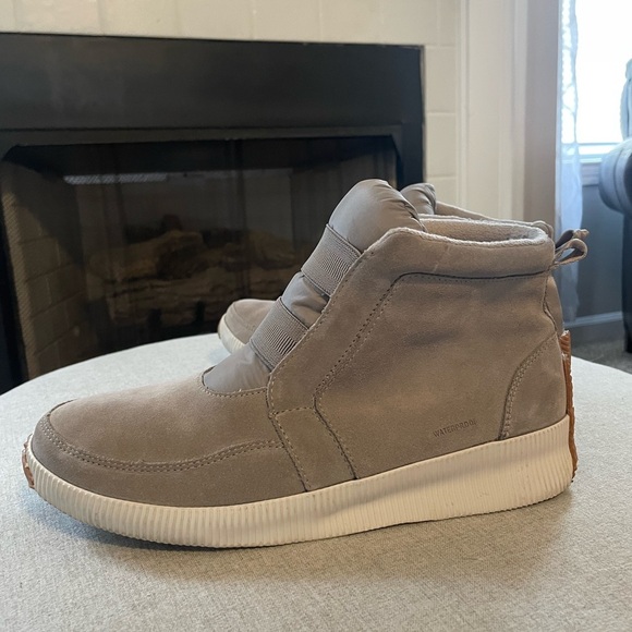 Rain or Shine Ready! Sorel Out N About Plus Mid Boots - Picture 4 of 8